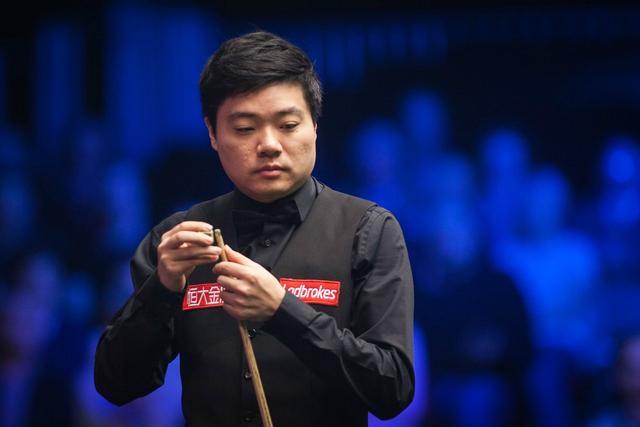 市荣誉的比 市荣誉的比