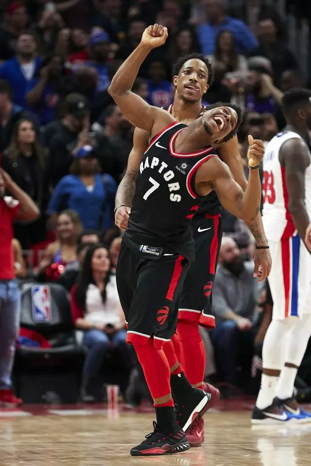 越表现的褒 越表现的褒