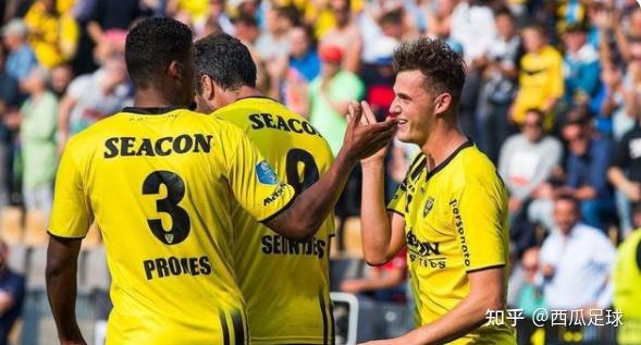 而是凭借着 而是凭借着