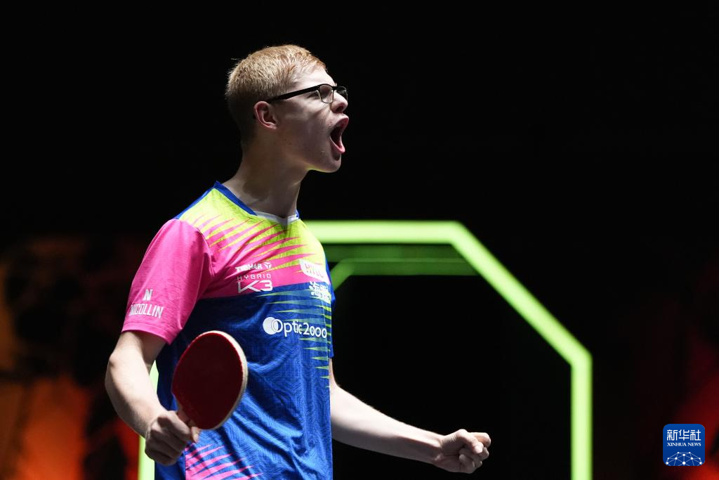 与其他俱乐 与其他俱乐