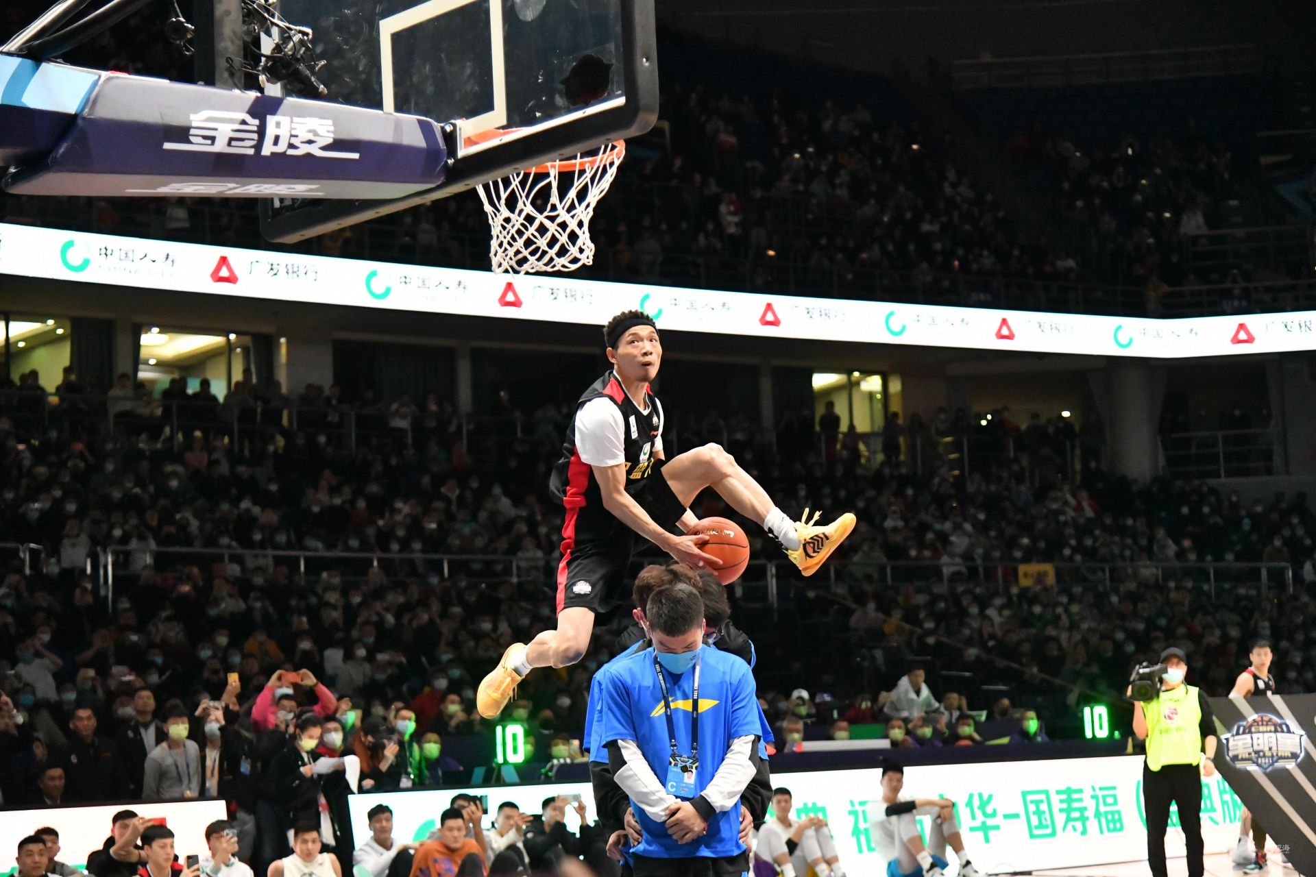 高位手递手